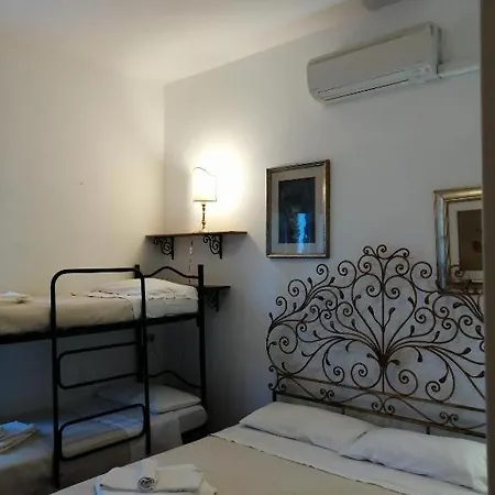 Le Dimore 2 Apartment *