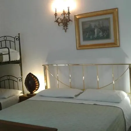 Le Dimore 2 * Torri Del Benaco