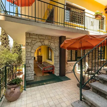 Le Dimore 2 * Torri Del Benaco