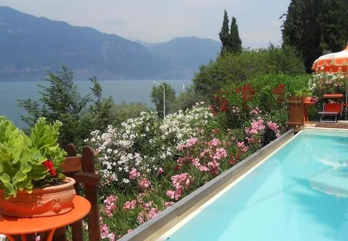 Le Dimore 2 Apartment *